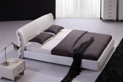 KESHA QUEEN BED-WHITE LEATHER-PU 