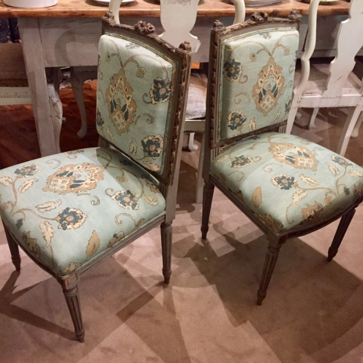 PAIR OF LOUIS XVI STYLE CHAIRS