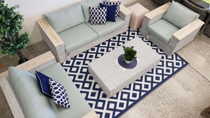 PP RUG IN MARINA INDIGO BLUE/WHITE
