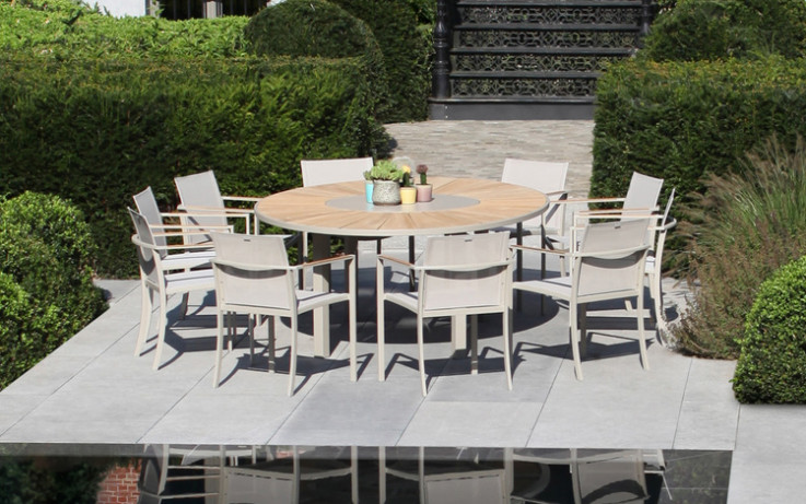 O-zon Oval Dining Tables by Royal Botani