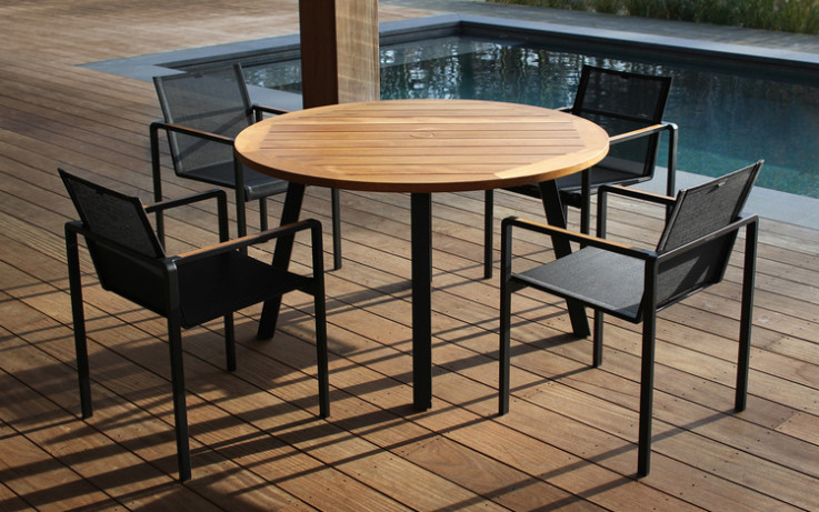 Discus Dining Tables by Royal Botania