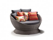 Bahama Wicker Daybed