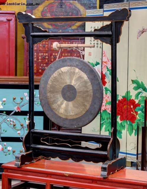 Chinese Style Gong on Black Lacquer Wood