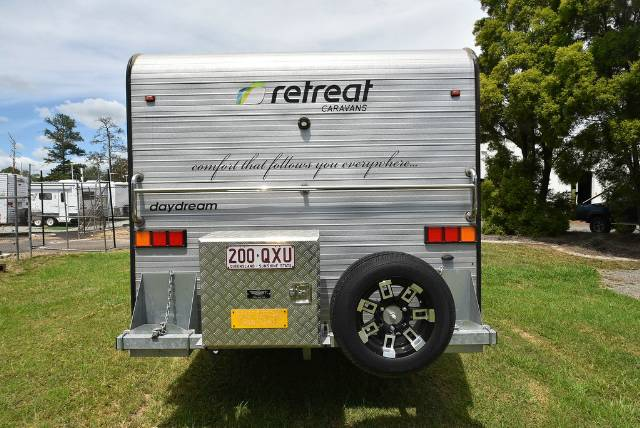 USED 2014 RETREAT DAYDREAM CARAVAN