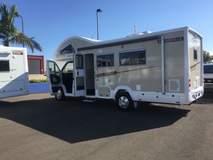 AVIDA BIRDSVILLE C7424SL (2018)