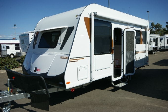 AVIDA EMERALD CV5532 QB TOURER (2017)