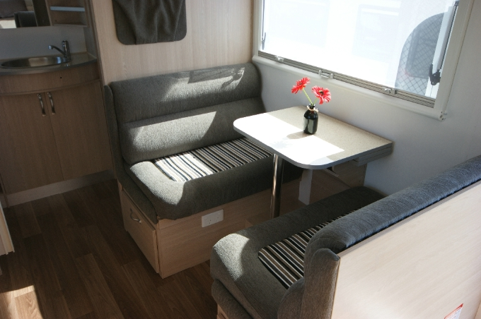AVIDA EMERALD CV5532 QB TOURER (2017)