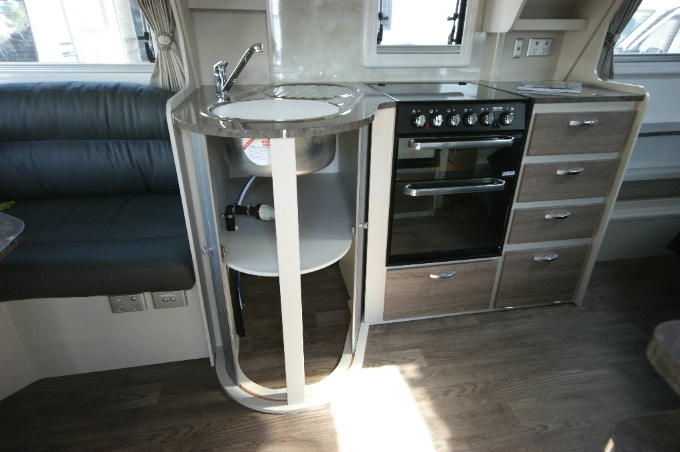 JURGENS TOORADIN J2605 (2017)