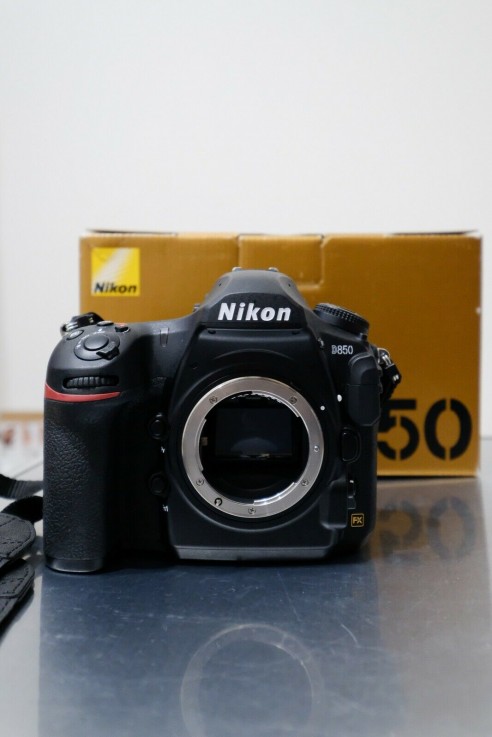 Used Nikon D850 camera body