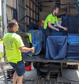 LOOKING FOR CUSTOMISED & COST EFFECTIVE PACKING AND MOVING SERVICE? HIRE US