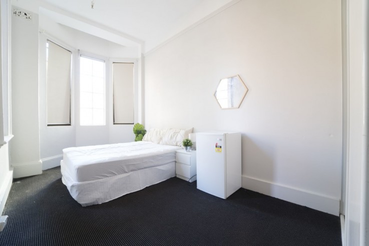 8 rooms for rent Sydney