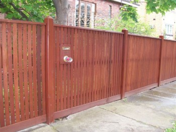 Right Fencing Contractor Gives You Peace of Mind