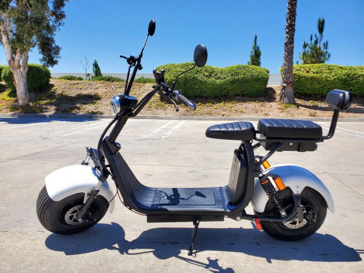 New 2000W + 40AH Citycoco E-Scooter 