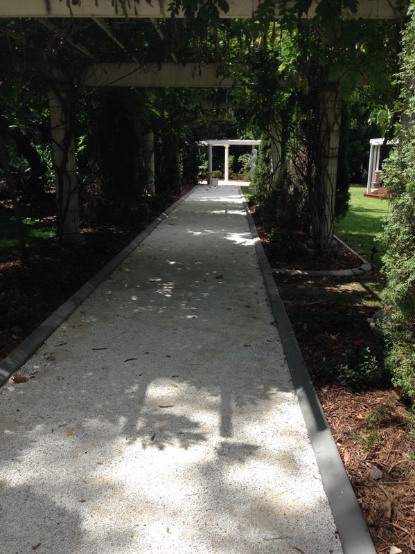 Service Landscaping Garden and Tree Services