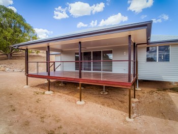 SIX MILE BUILDING & CONSTRUCTION Qld 