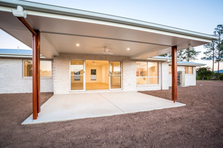 SIX MILE BUILDING & CONSTRUCTION Qld 