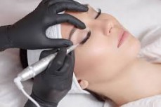 Enroll For an Aesthetician Course Online In Australia
