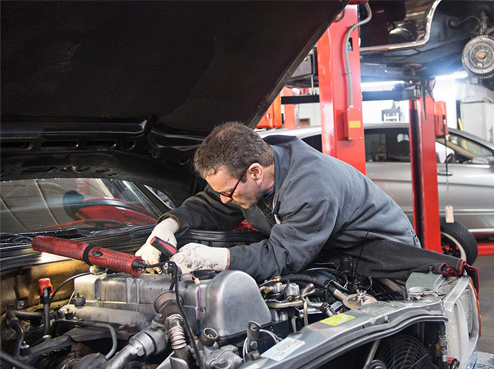 Car Mechanic in Tarneit - Choose Reliable Service Providers