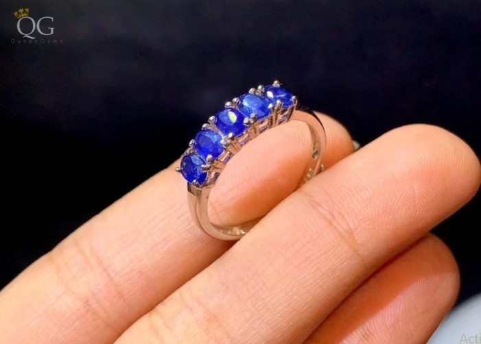 women's engagement ring