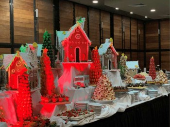 Christmas Day Gala Lunch at DoubleTree –