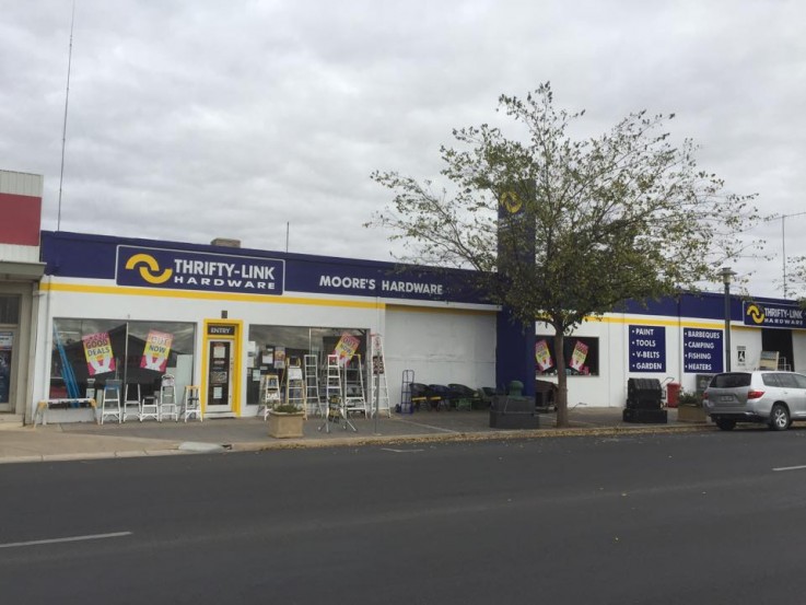 MOORE'S THRIFTY-LINK HARDWARE