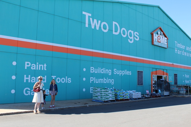 TWO DOGS HOME TIMBER & HARDWARE