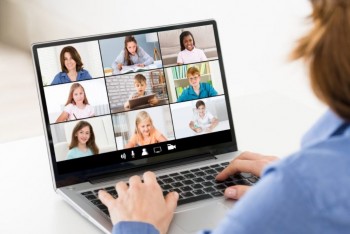 Encourage online collaborative learning - Reelae