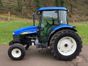 2009 New Holland TD5050 2WD Tractor