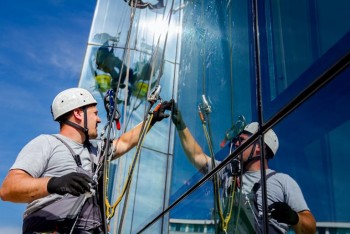 Local Glass Repair Specialist Melbourne