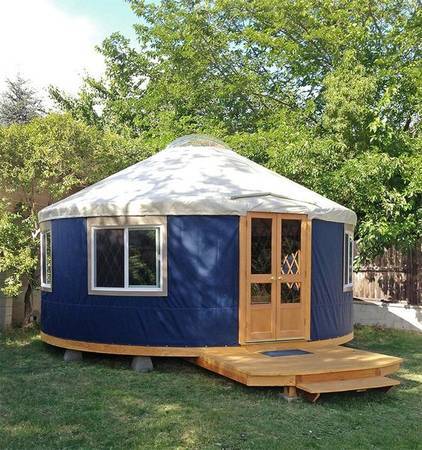 Beautiful used yurt