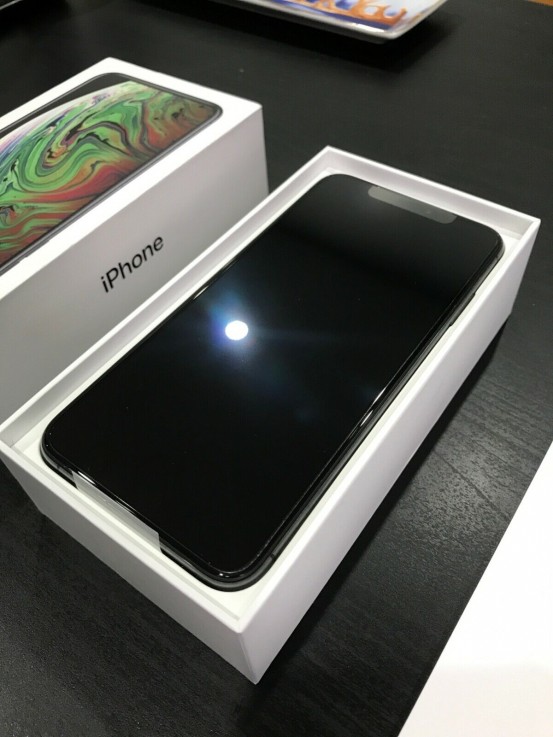  Apple iPhone XS Max 512GB Space Gray