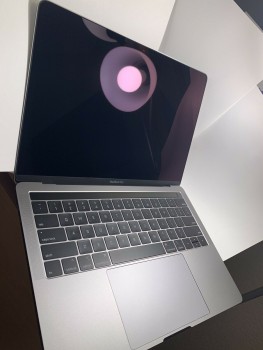Apple Macbook Air/ Apple MacBook Pro
