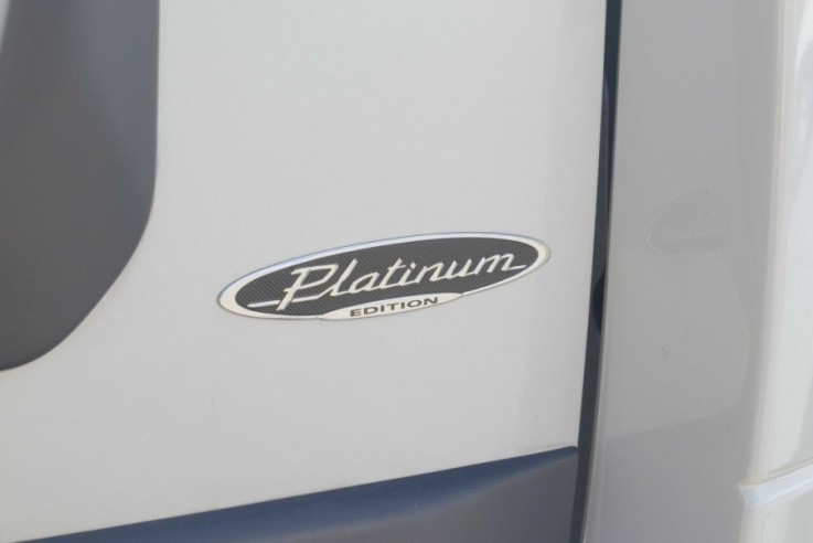 2011 Mitsubishi Pajero Platinum
