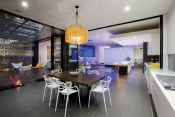 Looking For Custom Made Aluminium Bifold Doors in Melbourne?