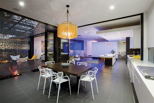 Looking For Custom Made Aluminium Bifold Doors in Melbourne?