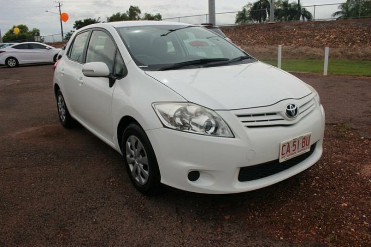  Toyota Corolla Ascent Hatchback 2012