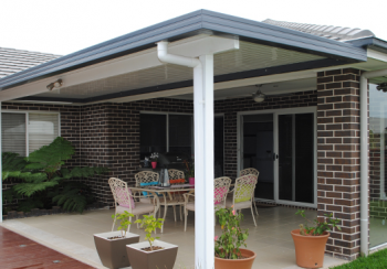 Make Proper Use of Outdoor Area with Skillon Roof Pergola