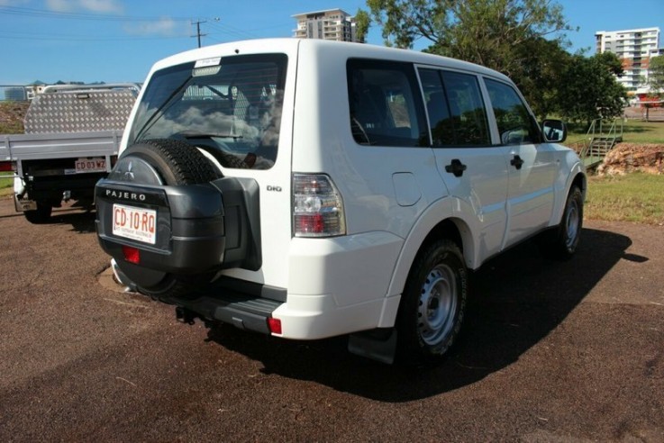 2012 Mitsubishi Pajero Gl Wagon