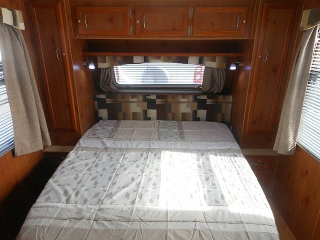 2009 Windsor Genesis 638s Caravan