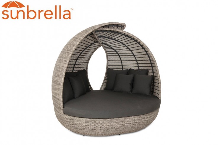 Lotus Wicker Daybed