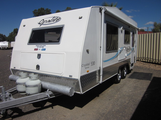 2011 OPALITE CRYSTAL SERIES 530 19' TAND