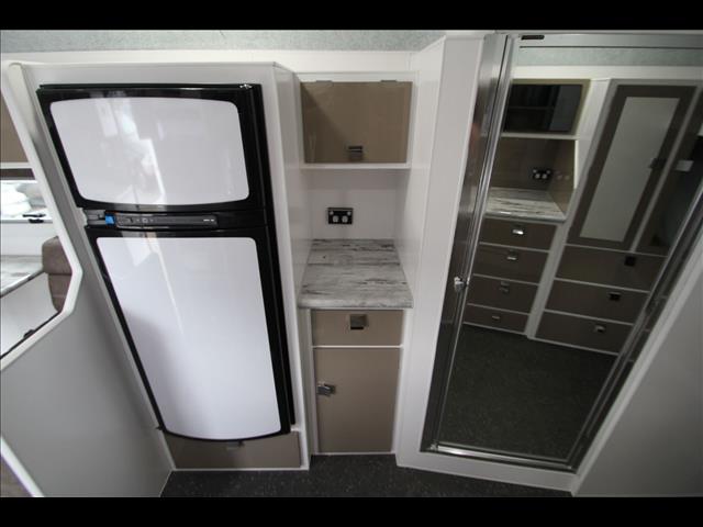 PARAMOUNT DUET EXPANDA 18' X 7'9