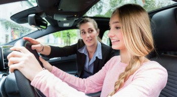 Best Female Driving Instructor in Hoppers Crossing - Singh & Kaur Driving School