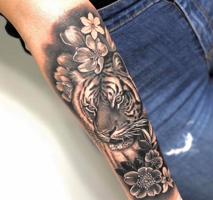 Fine line Tattoo Artists in Melbourne