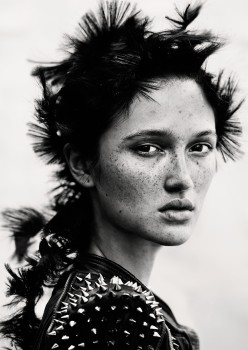 Get Stunning look help of Melbourne's Best Hair Stylist