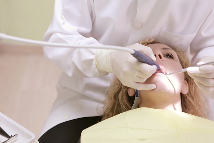 Get Benefits of Cosmetic Treatment by Dentist in Preston High Street