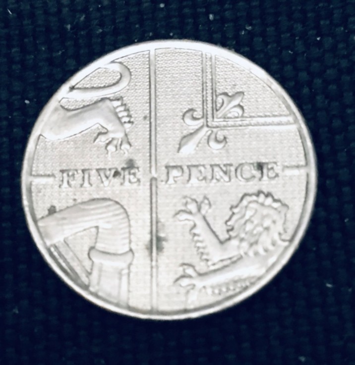 2009 UK circ Five Pence Error Coin - Cud