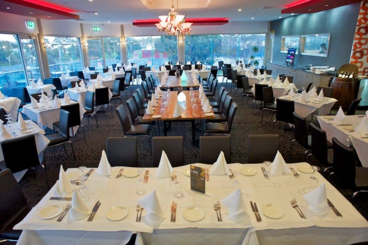 Dine In at One of the Best Restaurants in Patterson Lakes