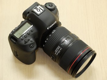 New Canon EOS 5D Mark IV + 24-105mm f/4L