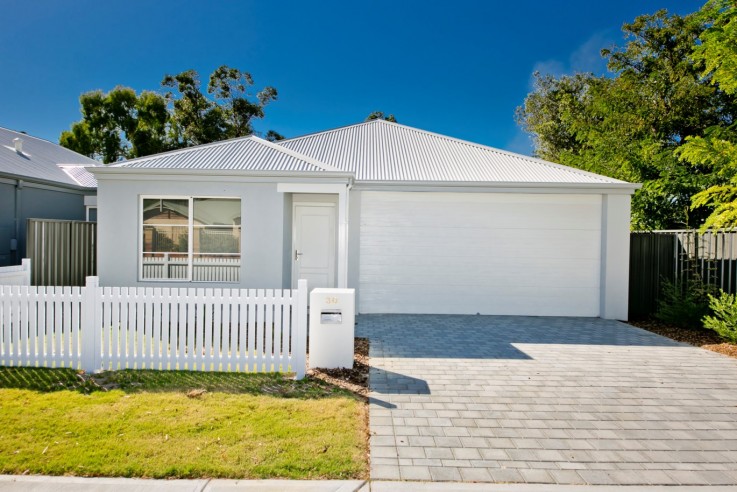 HOUSE FOR SALE IN BASSENDEAN